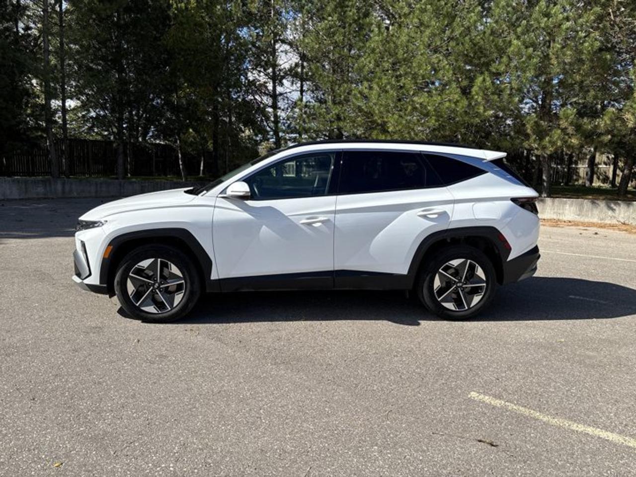 2025 Hyundai Tucson Preferred AWD | No Accidents | Leather Seats Photo