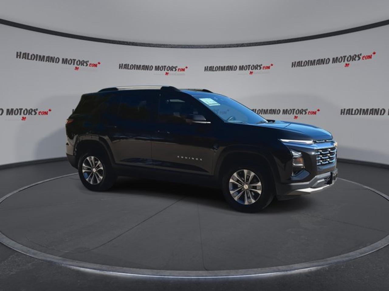 2025 Chevrolet Equinox LT AWD | No Accidents | Leather Seats | Heated Steering Photo5