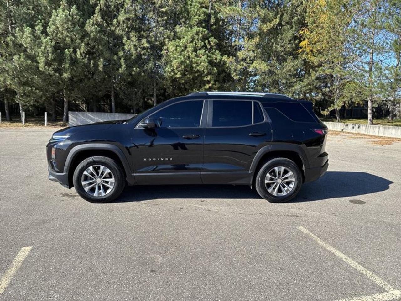 2025 Chevrolet Equinox LT AWD | No Accidents | Leather Seats | Heated Steering Photo