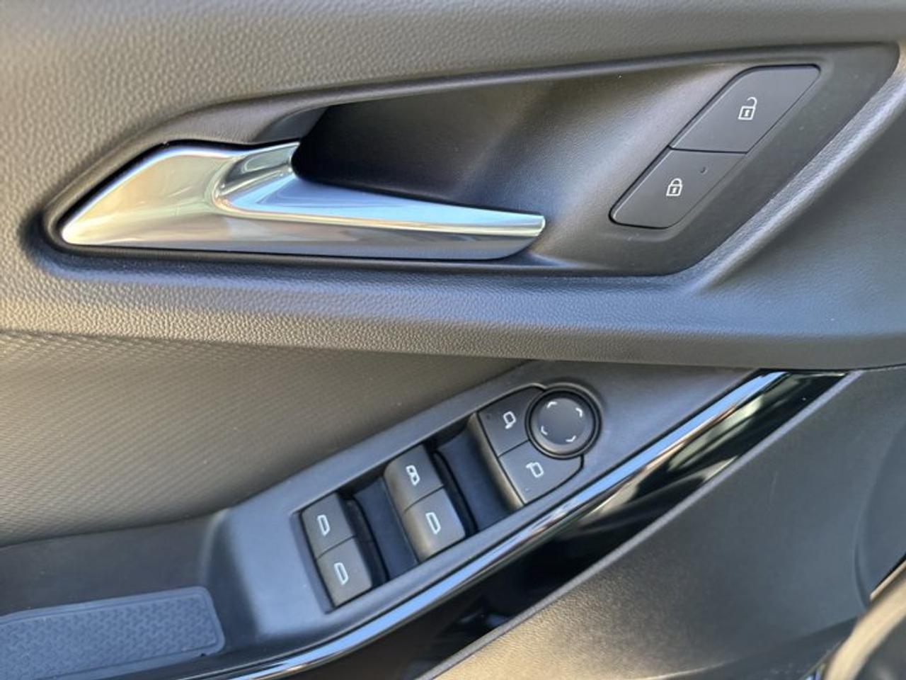 2025 Chevrolet Equinox LT AWD | No Accidents | Leather Seats | Heated Steering Photo