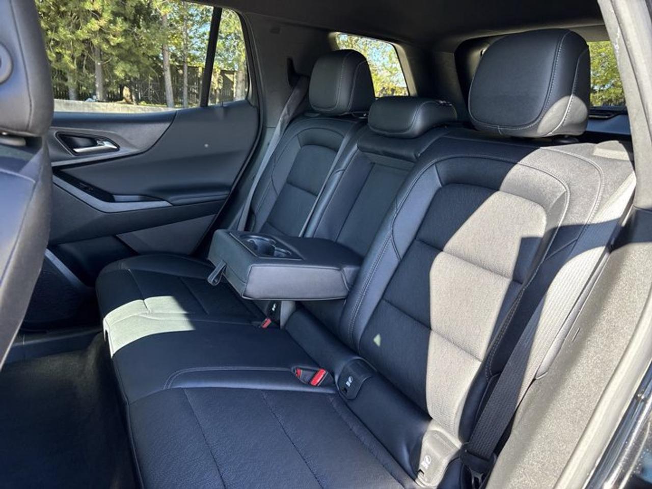 2025 Chevrolet Equinox LT AWD | No Accidents | Leather Seats | Heated Steering Photo