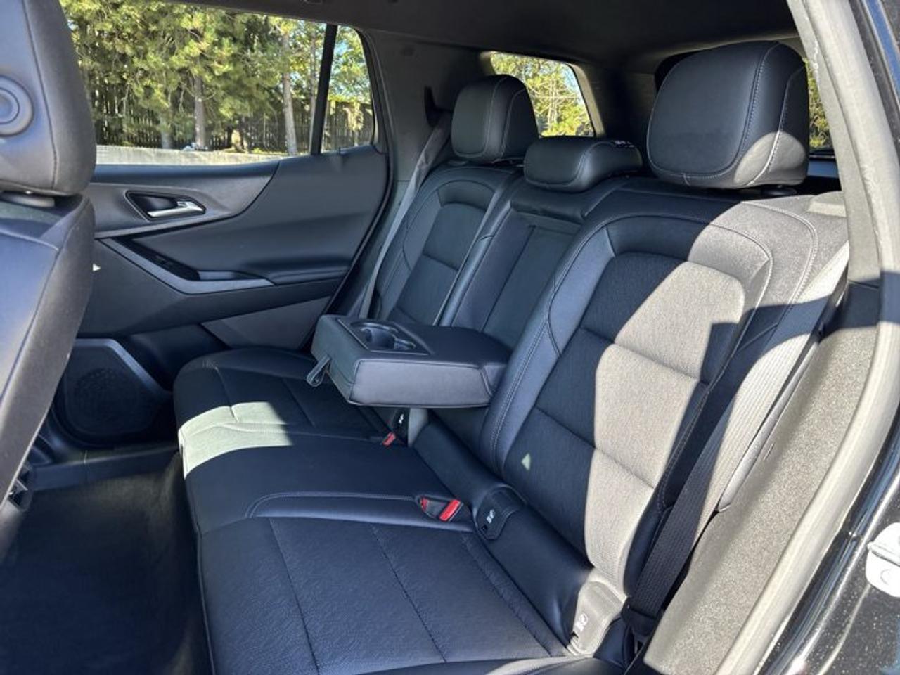 2025 Chevrolet Equinox LT AWD | No Accidents | Leather Seats | Heated Steering Photo