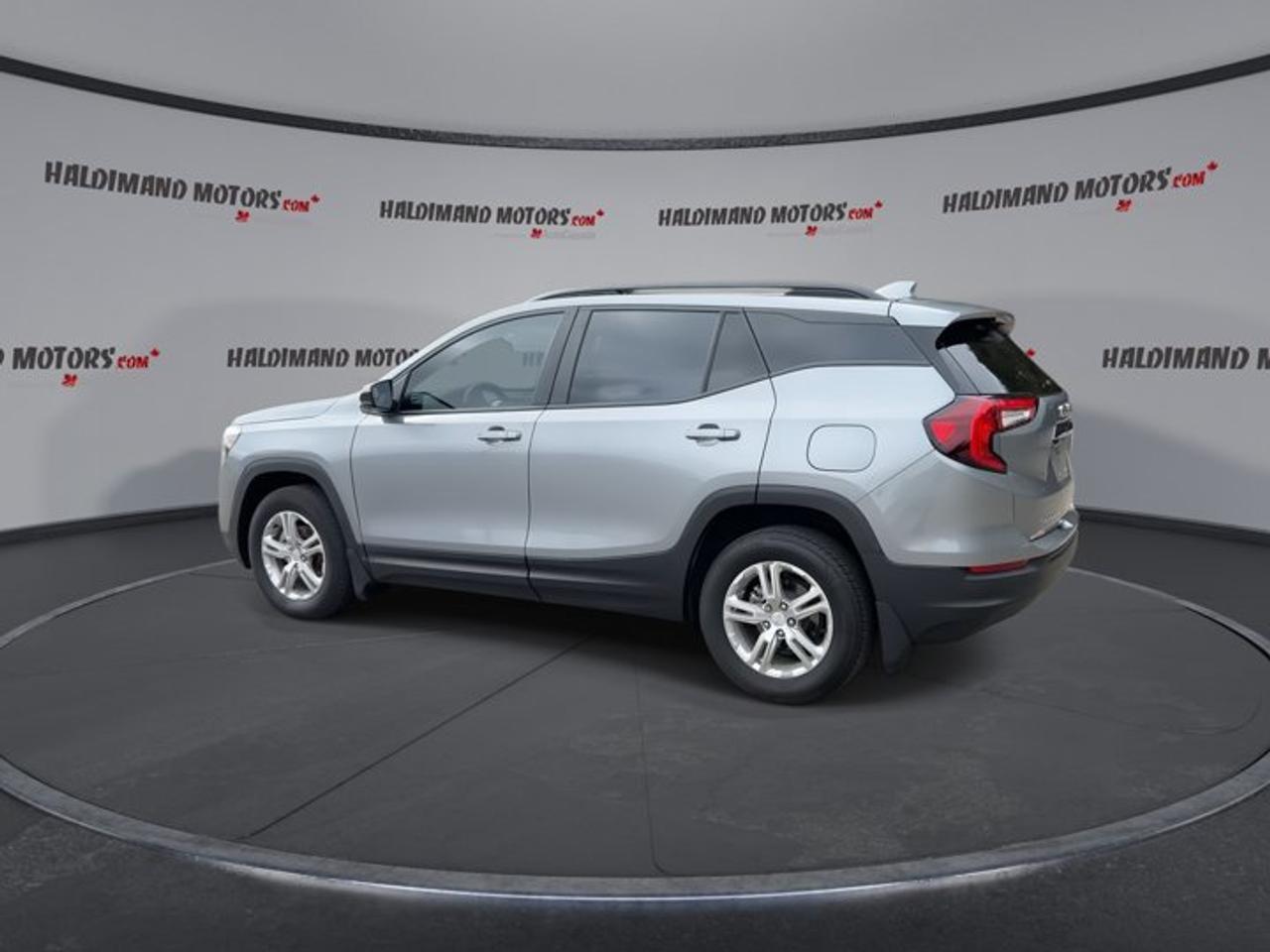 2023 GMC Terrain SLE AWD | No accidents Photo