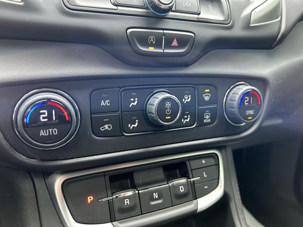2023 GMC Terrain SLE AWD | No accidents Photo