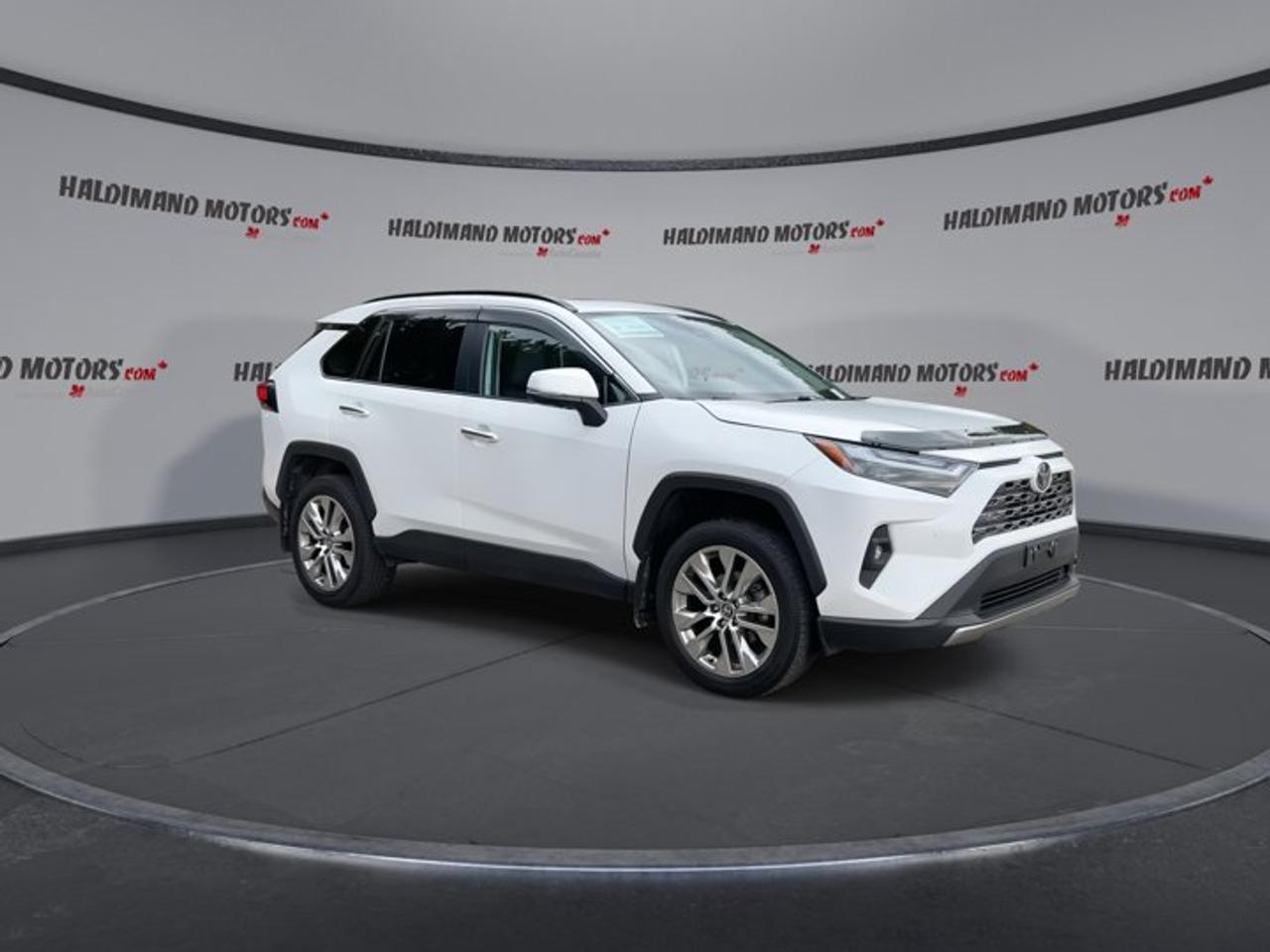 2024 Toyota RAV4 Limited AWD | Vent. Front Seats | Heated Steering Photo1
