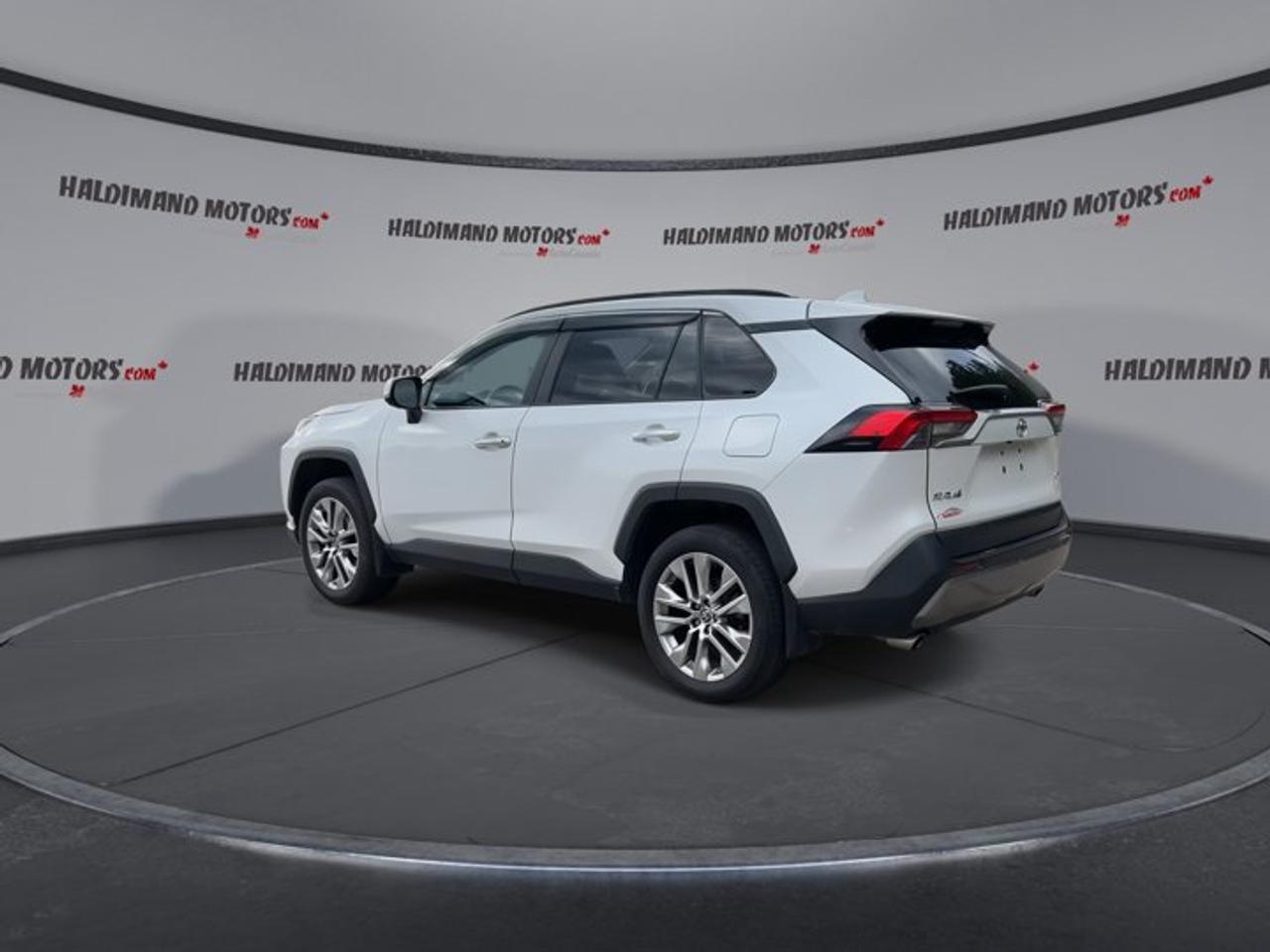 2024 Toyota RAV4 Limited AWD | Vent. Front Seats | Heated Steering Photo