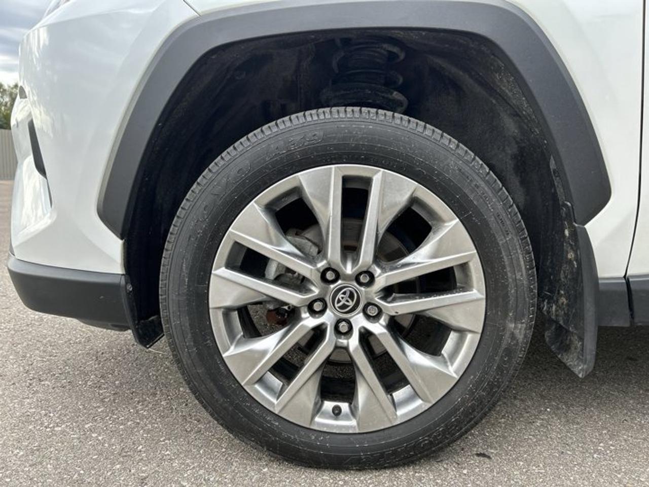 2024 Toyota RAV4 Limited AWD | Vent. Front Seats | Heated Steering Photo