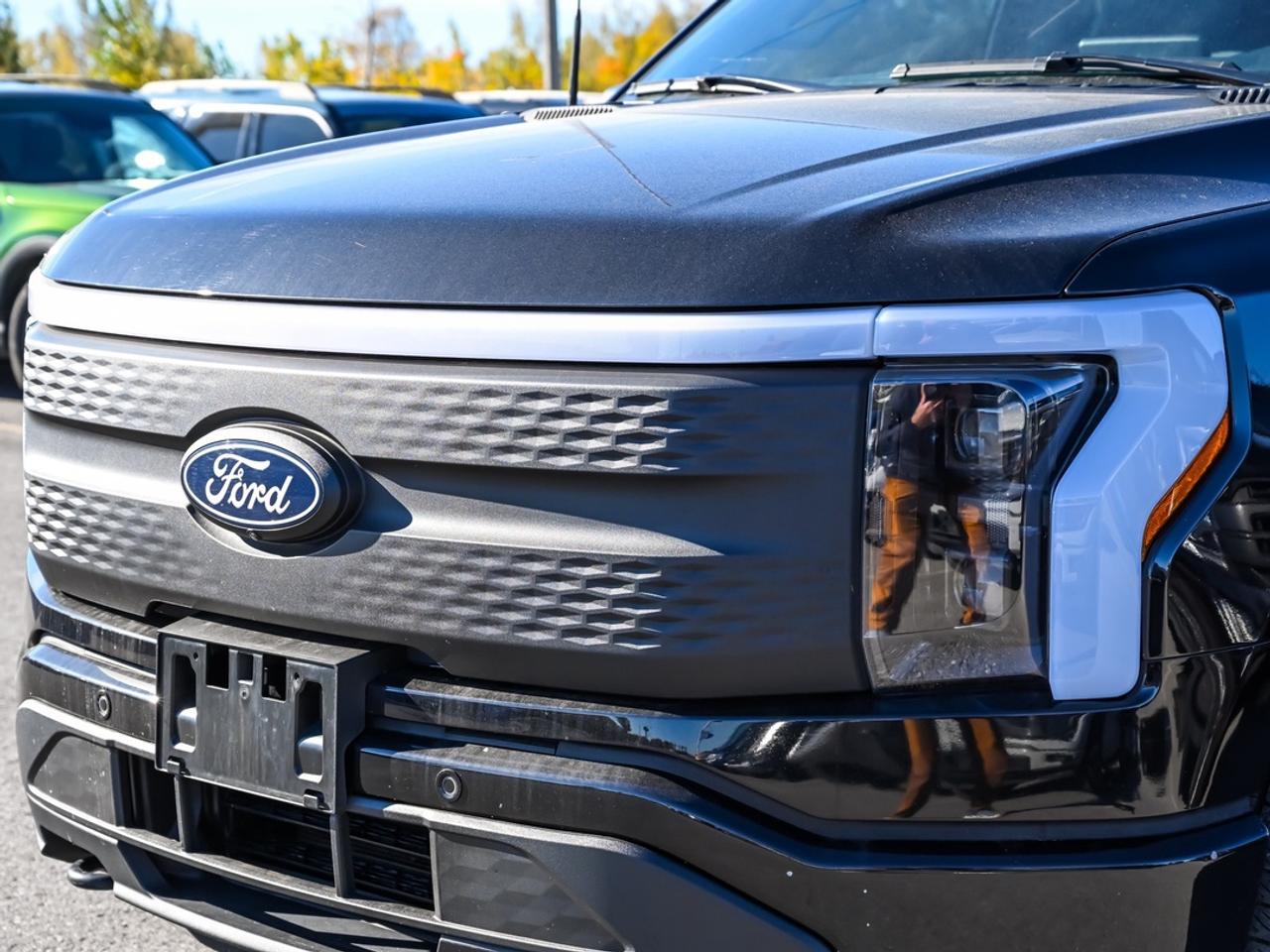 2025 Ford F-150 Lightning Flash Photo
