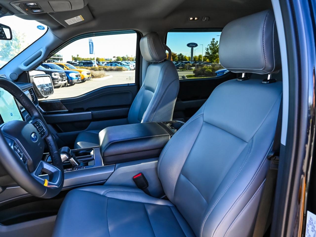 2025 Ford F-150 Lightning Flash Photo