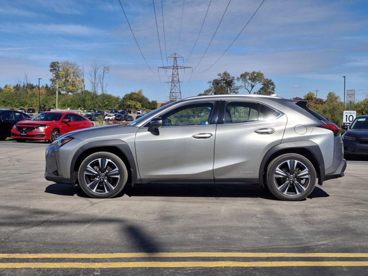 2021 Lexus UX UX 250h AWD | Hybrid | Luxury Pkg | Leather | Sunroof | Nav | HUD | Power Liftgate | and More ! Photo