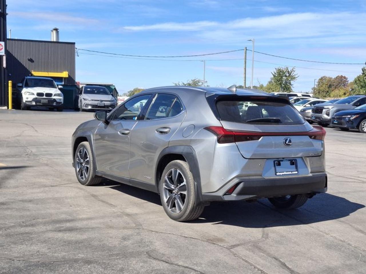 2021 Lexus UX UX 250h AWD | Hybrid | Luxury Pkg | Leather | Sunroof | Nav | HUD | Power Liftgate | and More ! Photo