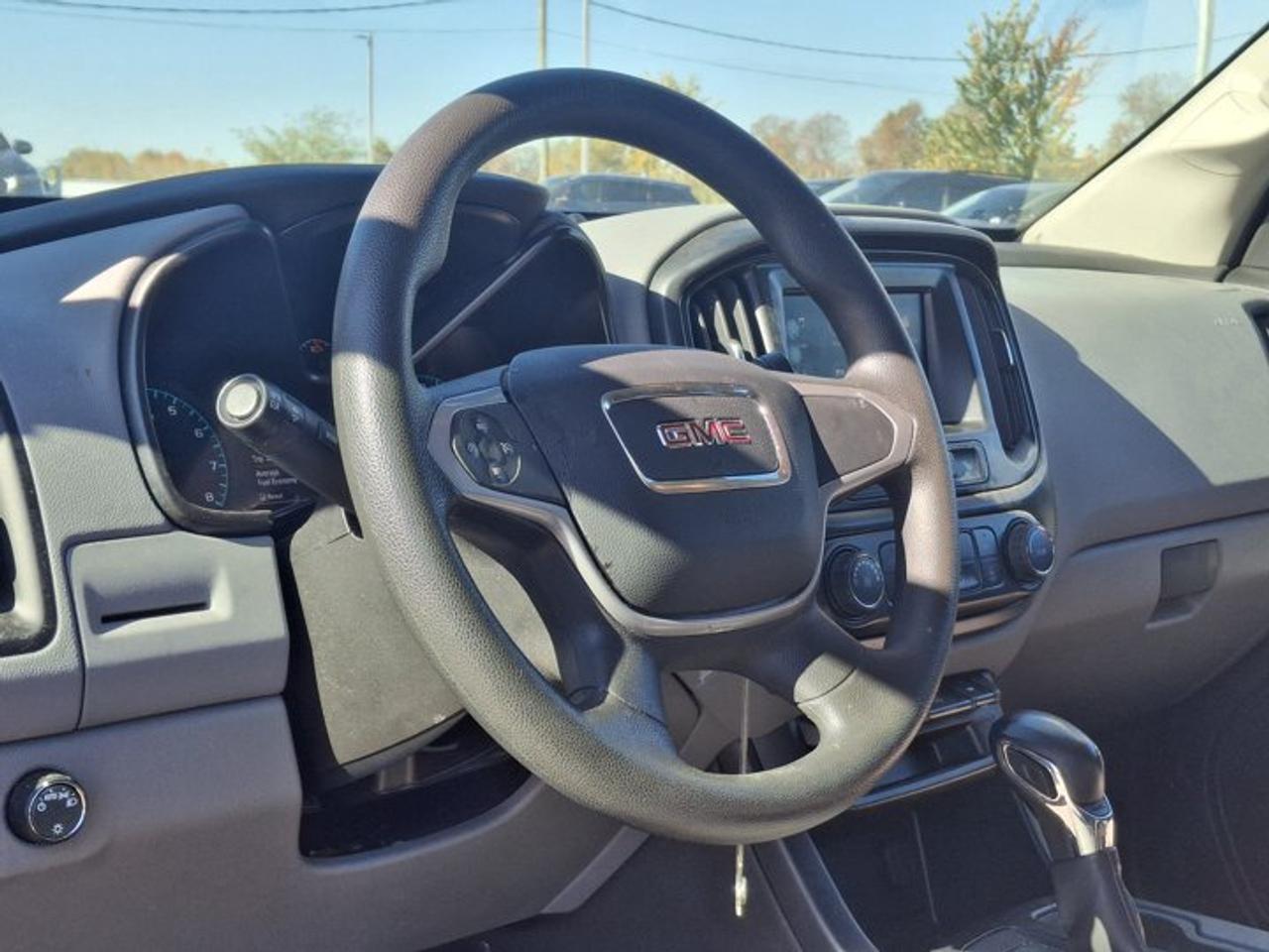 2022 GMC Canyon 2WD Elevation Standard Crew Cab V6 | 18" Black Alloys | Convenience PKG | and Much More ! Photo