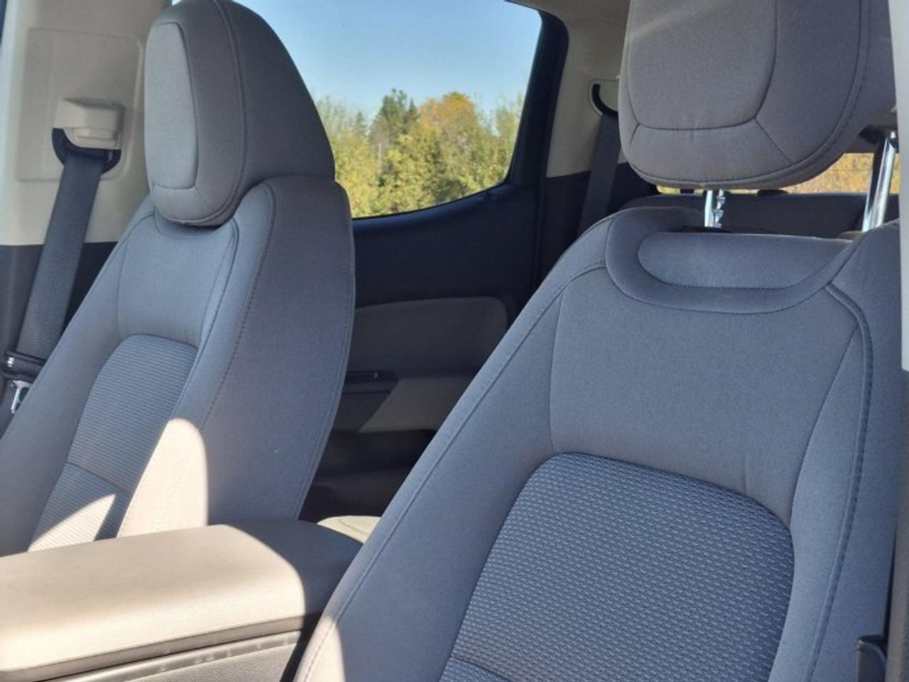 2022 GMC Canyon 2WD Elevation Standard Crew Cab V6 | 18" Black Alloys | Convenience PKG | and Much More ! Photo