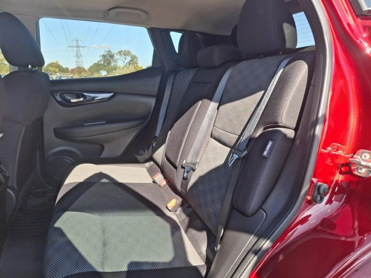 2023 Nissan Qashqai SV AWD | Heated Seats + Steering | Remote Start | Intelligent Cruise | Carplay + Android & More ! Photo