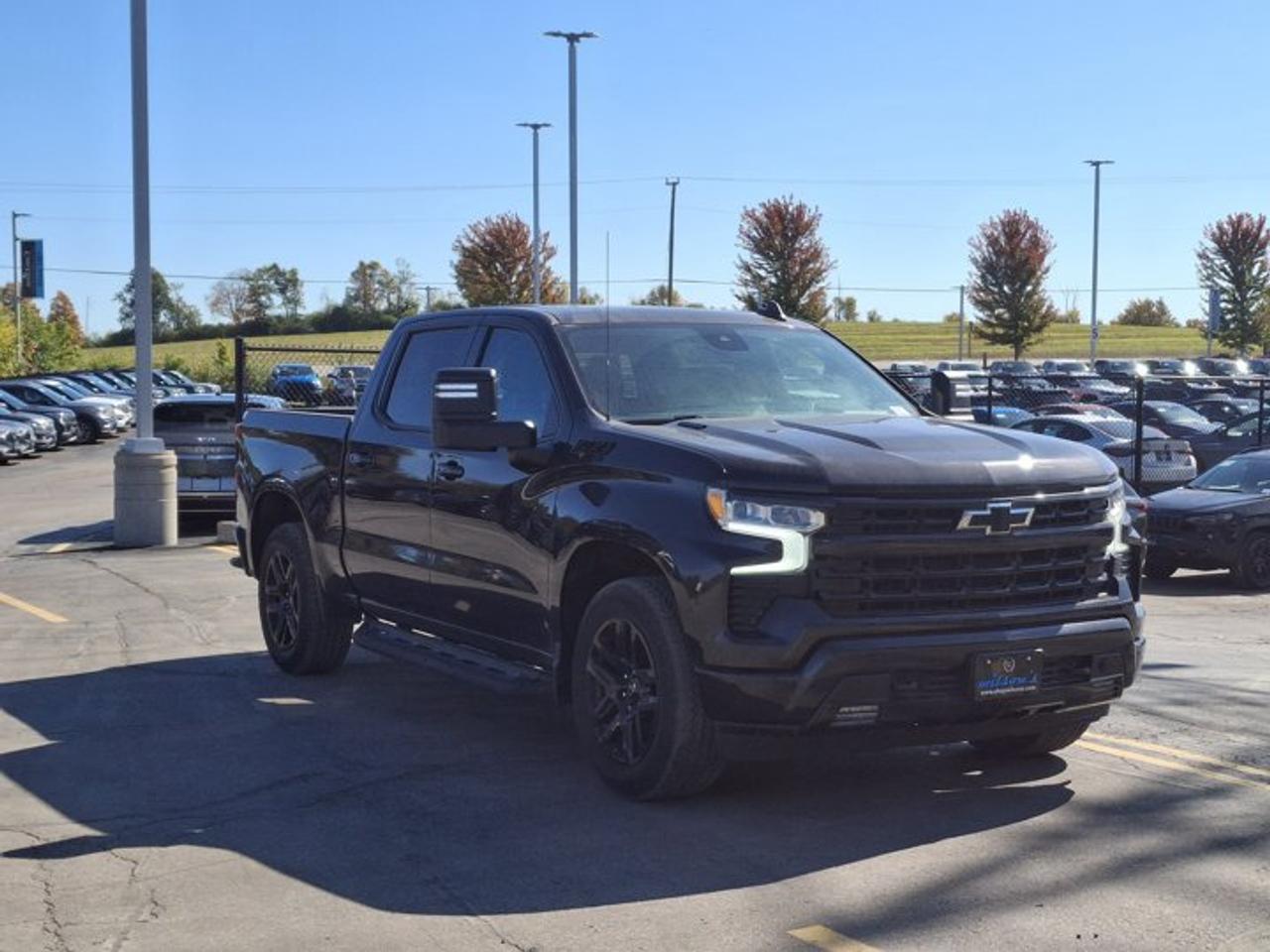 2022 Chevrolet Silverado 1500 RST Crew 4X4 | Leather | Sunroof | Z71 | Power/Heated Tow Mirrors | Heated Wheel + Seats | and More! Photo