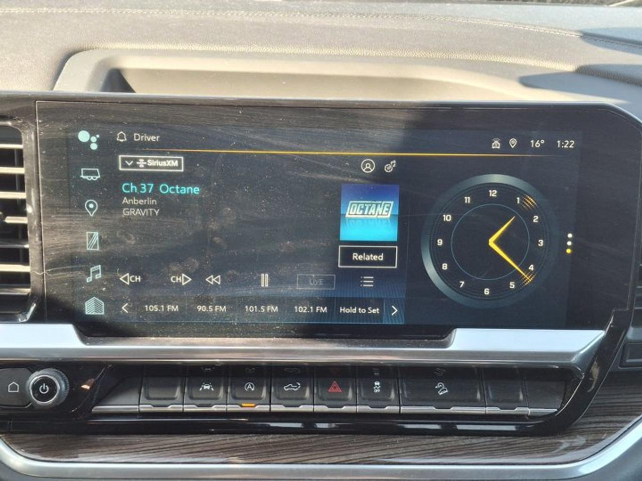 2022 Chevrolet Silverado 1500 RST Crew 4X4 | Leather | Sunroof | Z71 | Power/Heated Tow Mirrors | Heated Wheel + Seats | and More! Photo