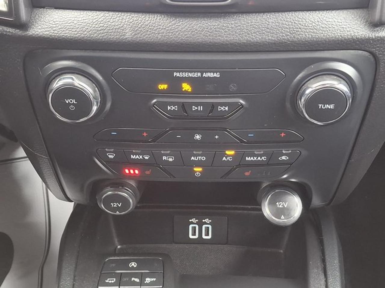 2021 Ford Ranger LARIAT 4x4 | 501A PKG | Chrome Appearance PKG | Leather | Heated Seats | Remote Start | and More ! Photo
