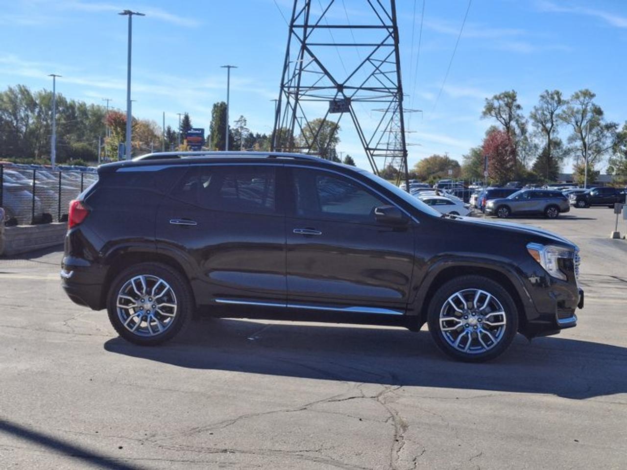 2023 GMC Terrain Denali AWD | Leather | Panoramic Sunroof | Heated Memory Seats | Heated Steering | BSM & More ! Photo