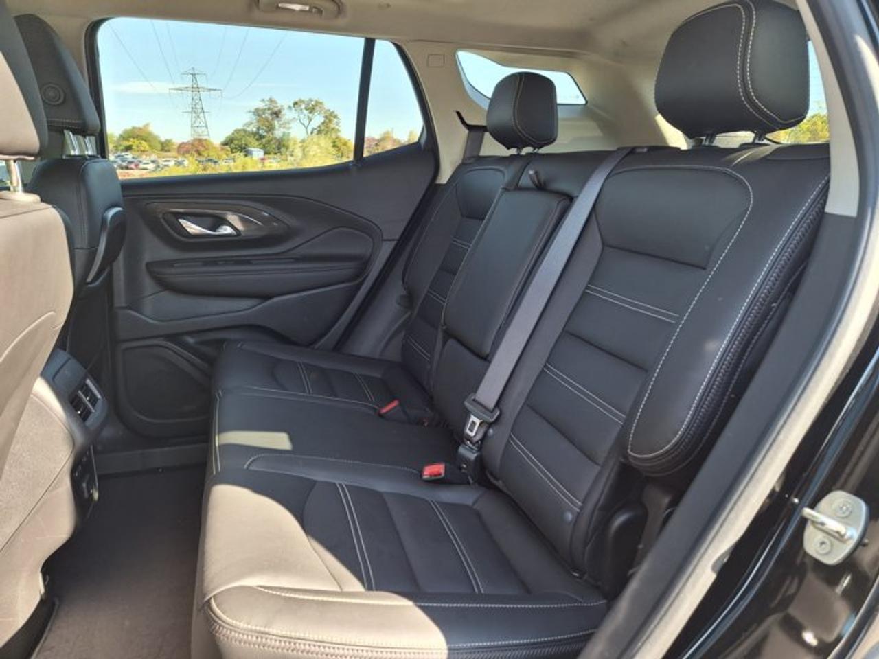 2023 GMC Terrain Denali AWD | Leather | Panoramic Sunroof | Heated Memory Seats | Heated Steering | BSM & More ! Photo