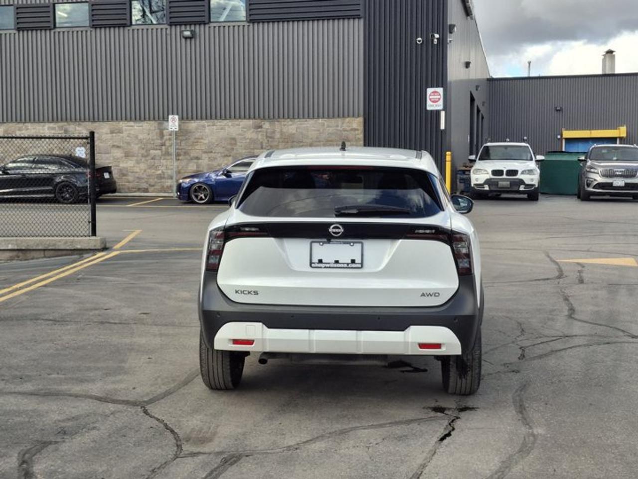 2026 Nissan Kicks SV AWD | Heated Wheel + Seats | Smart Cruise | BSW + RCTA | Remote Start | Smart Key | and More ! Photo