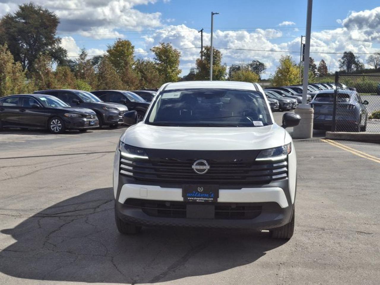 2026 Nissan Kicks SV AWD | Heated Wheel + Seats | Smart Cruise | BSW + RCTA | Remote Start | Smart Key | and More ! Photo
