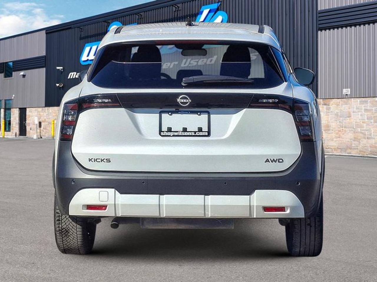 2026 Nissan Kicks SV AWD | Heated Wheel + Seats | Smart Cruise | BSW + RCTA | Remote Start | Smart Key | and More ! Photo