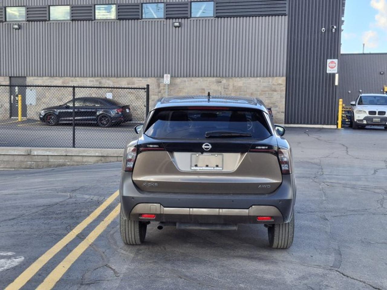 2026 Nissan Kicks SV AWD | Heated Wheel + Seats | Smart Cruise | BSW + RCTA | Remote Start | Smart Key | and More ! Photo