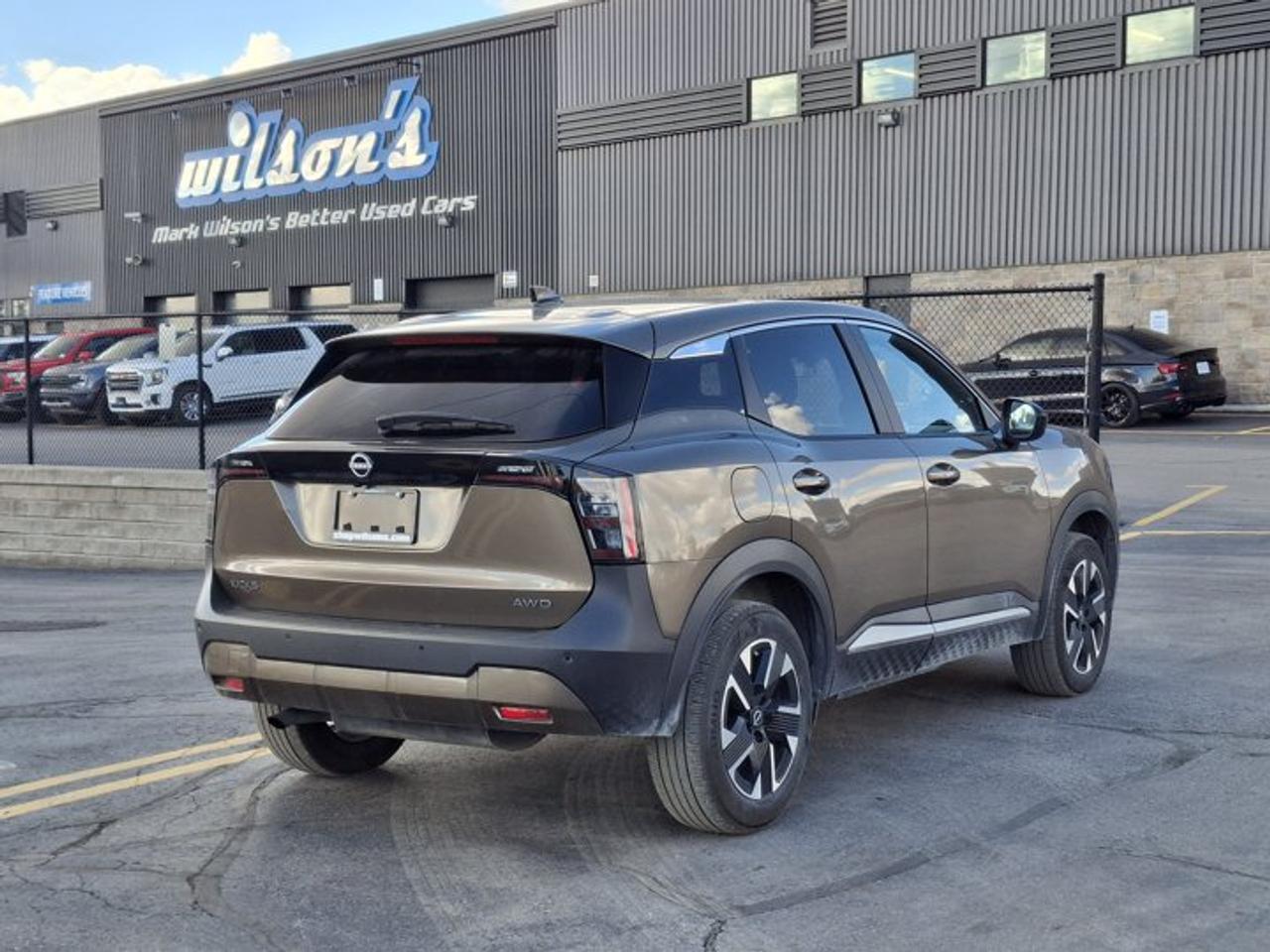 2026 Nissan Kicks SV AWD | Heated Wheel + Seats | Smart Cruise | BSW + RCTA | Remote Start | Smart Key | and More ! Photo