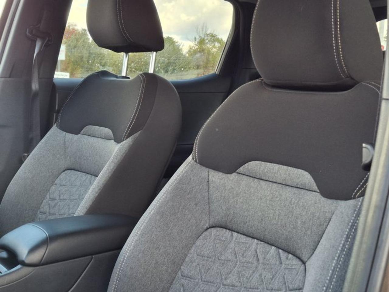 2026 Nissan Kicks SV AWD | Heated Wheel + Seats | Smart Cruise | BSW + RCTA | Remote Start | Smart Key | and More ! Photo