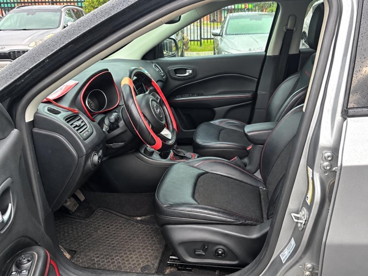 2018 Jeep Compass Trailhawk 4x4 | Split Leather | Sunroof | Heated Seats + Steering | Remote Start | BSM and More ! Photo2