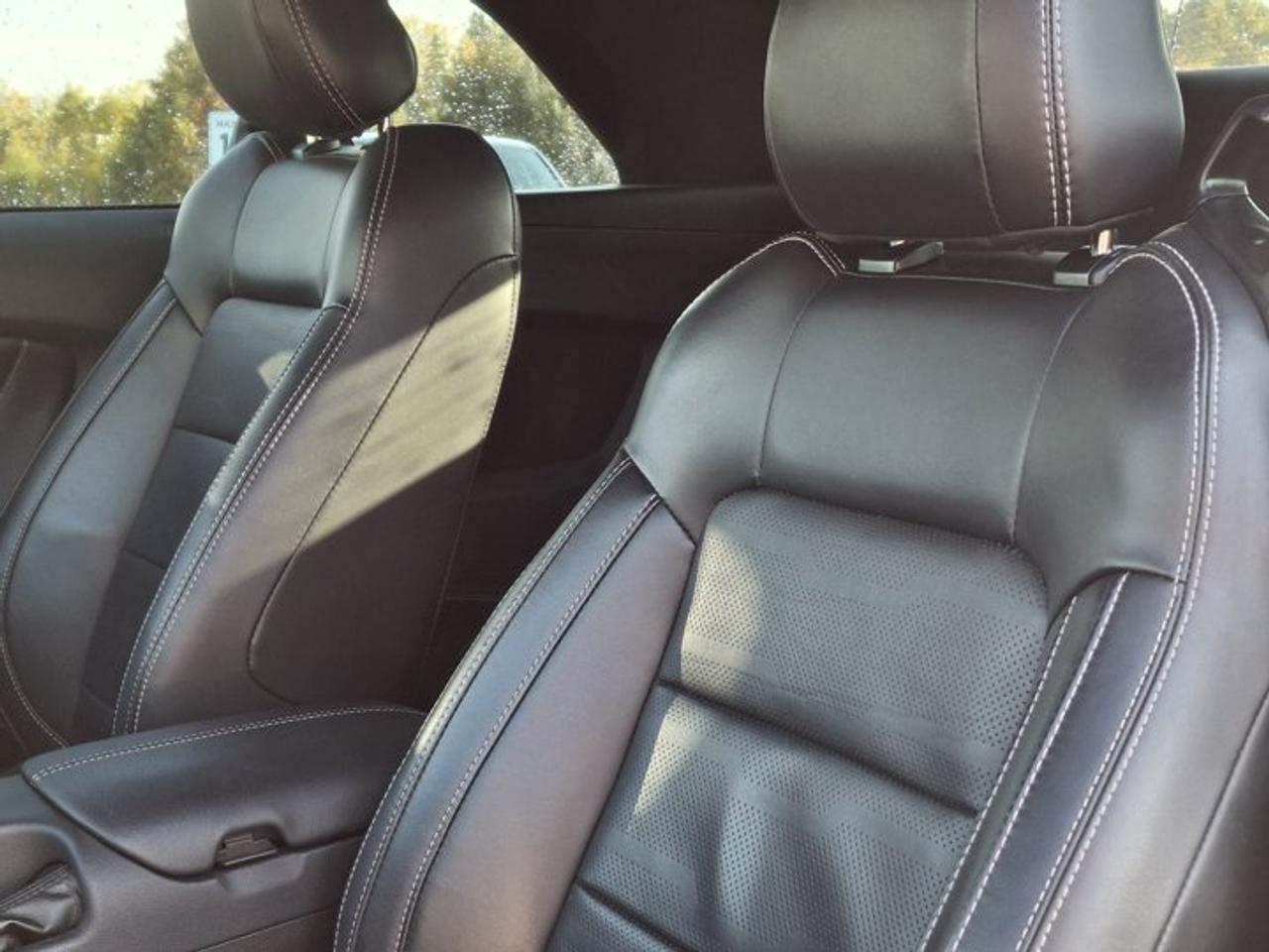 2020 Ford Mustang EcoBoost Premium | Leather | Active Performance Exhaust | Adaptive Cruise | Nav | Htd Seats & More ! Photo