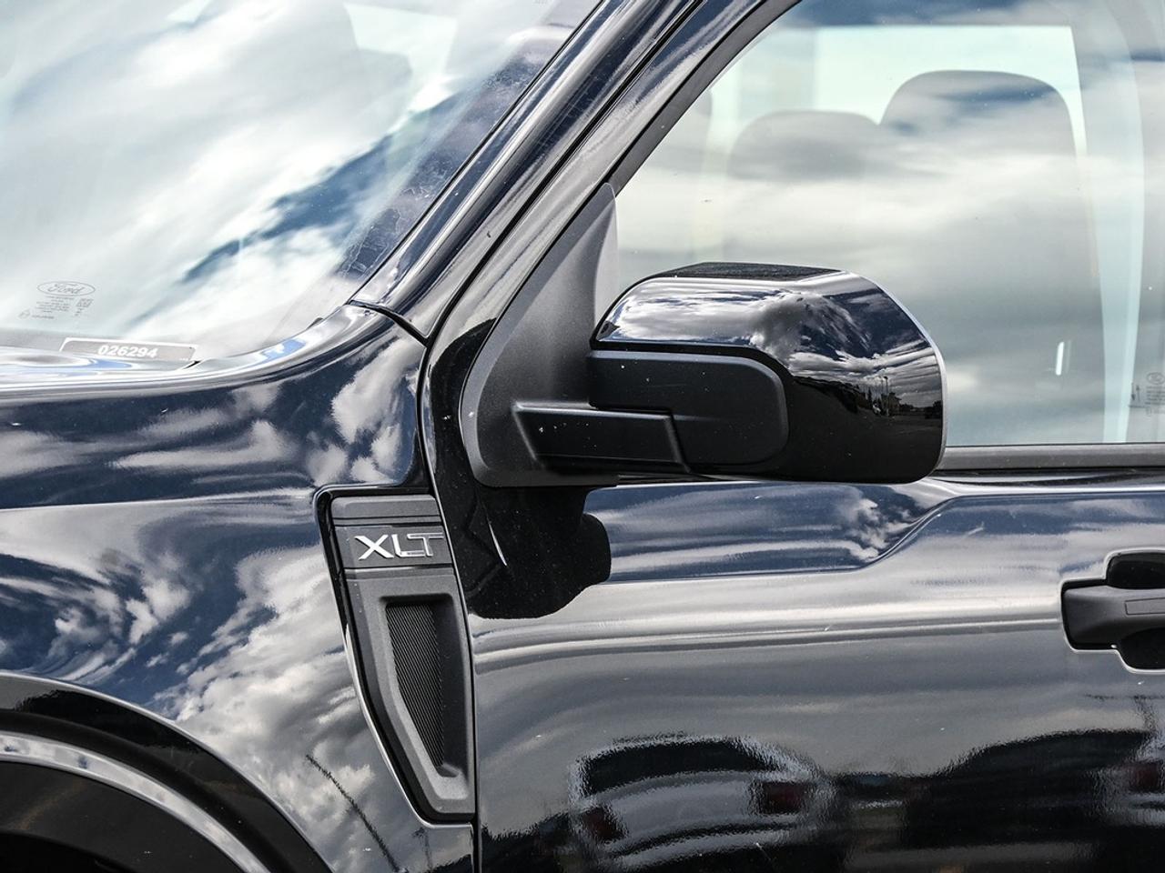 2026 Ford Maverick XLT Photo2