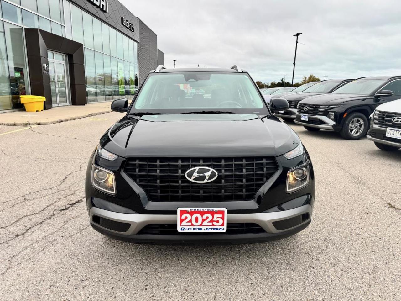 2025 Hyundai Venue Preferred IVT Photo1