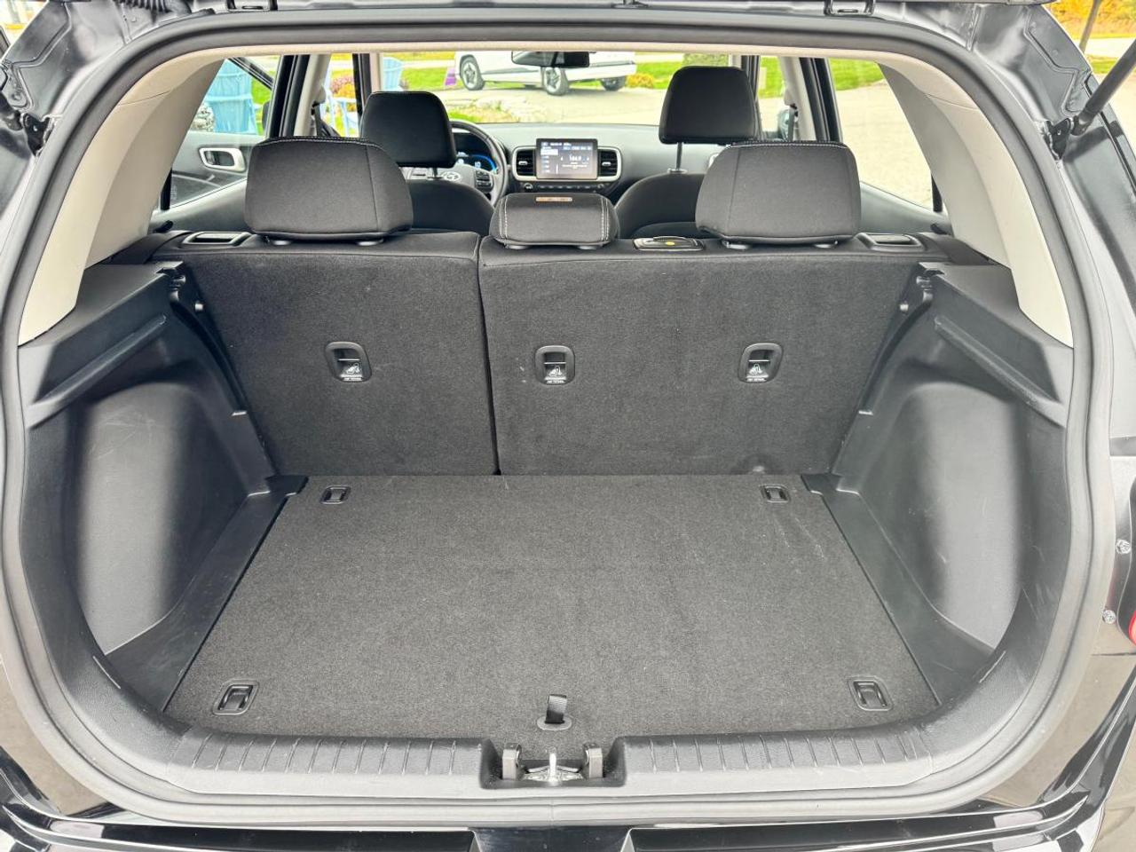 2025 Hyundai Venue Preferred IVT Photo