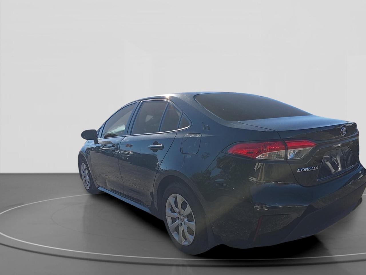 2020 Toyota Corolla LE Photo