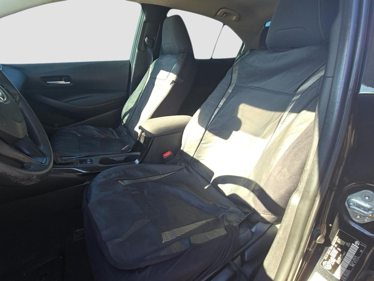 2020 Toyota Corolla LE Photo