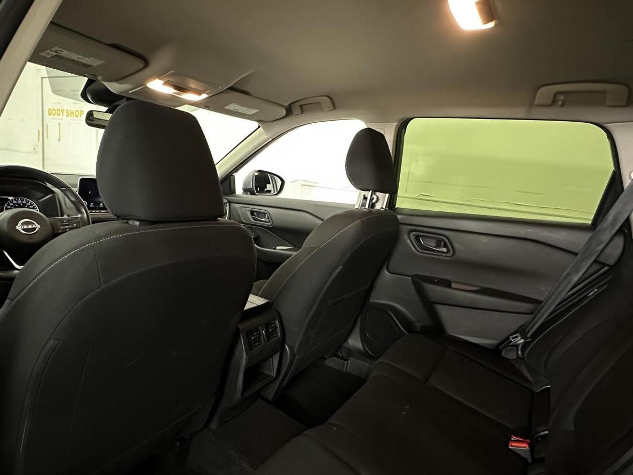 2024 Nissan Rogue S/AWD/33KM/OFF NISSAN LEASE! Photo