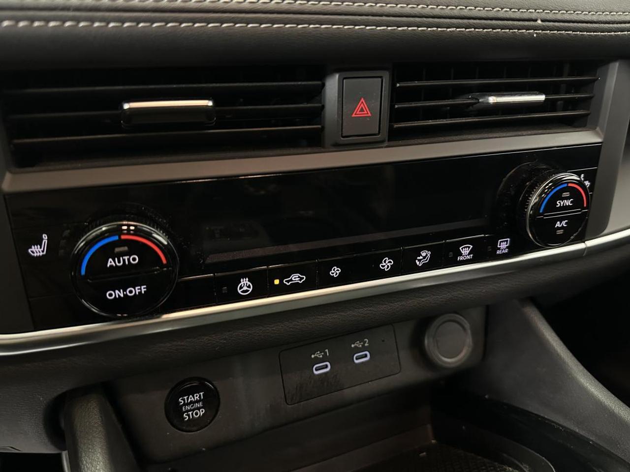 2024 Nissan Rogue S/AWD/33KM/OFF NISSAN LEASE! Photo