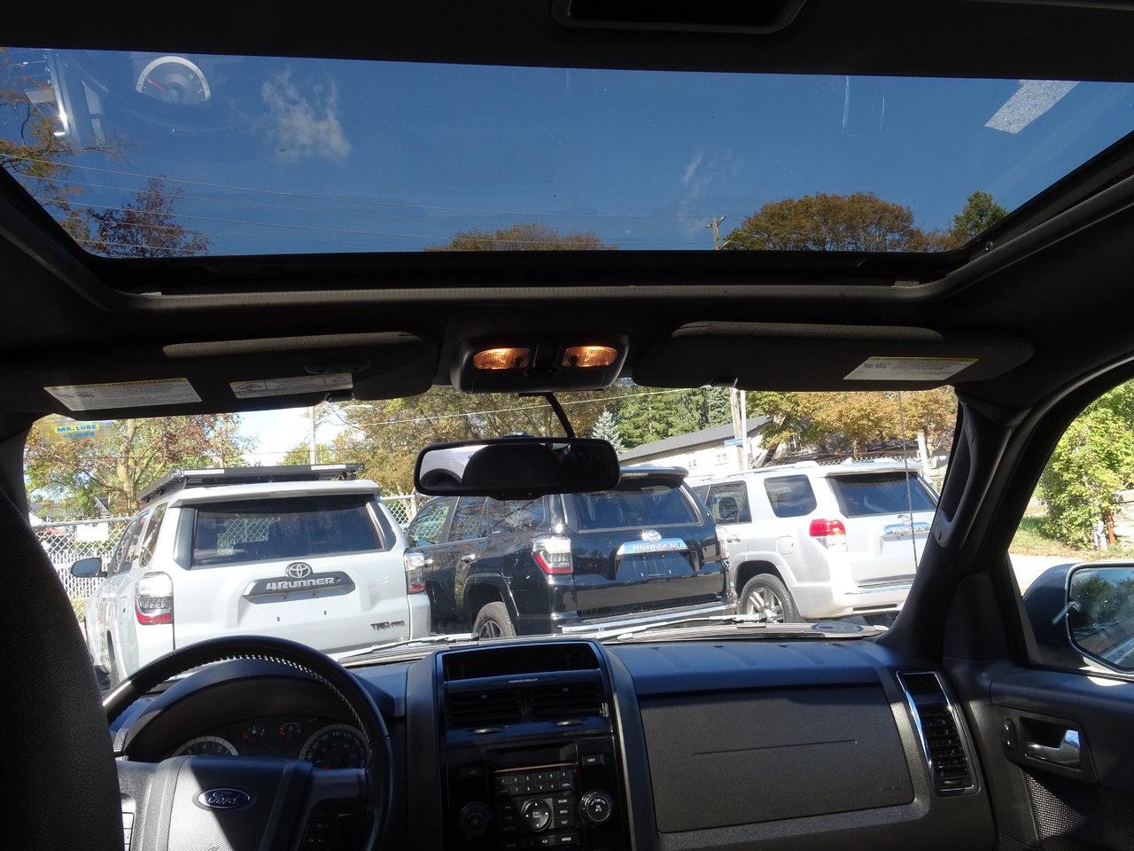 2011 Ford Escape Limited Photo