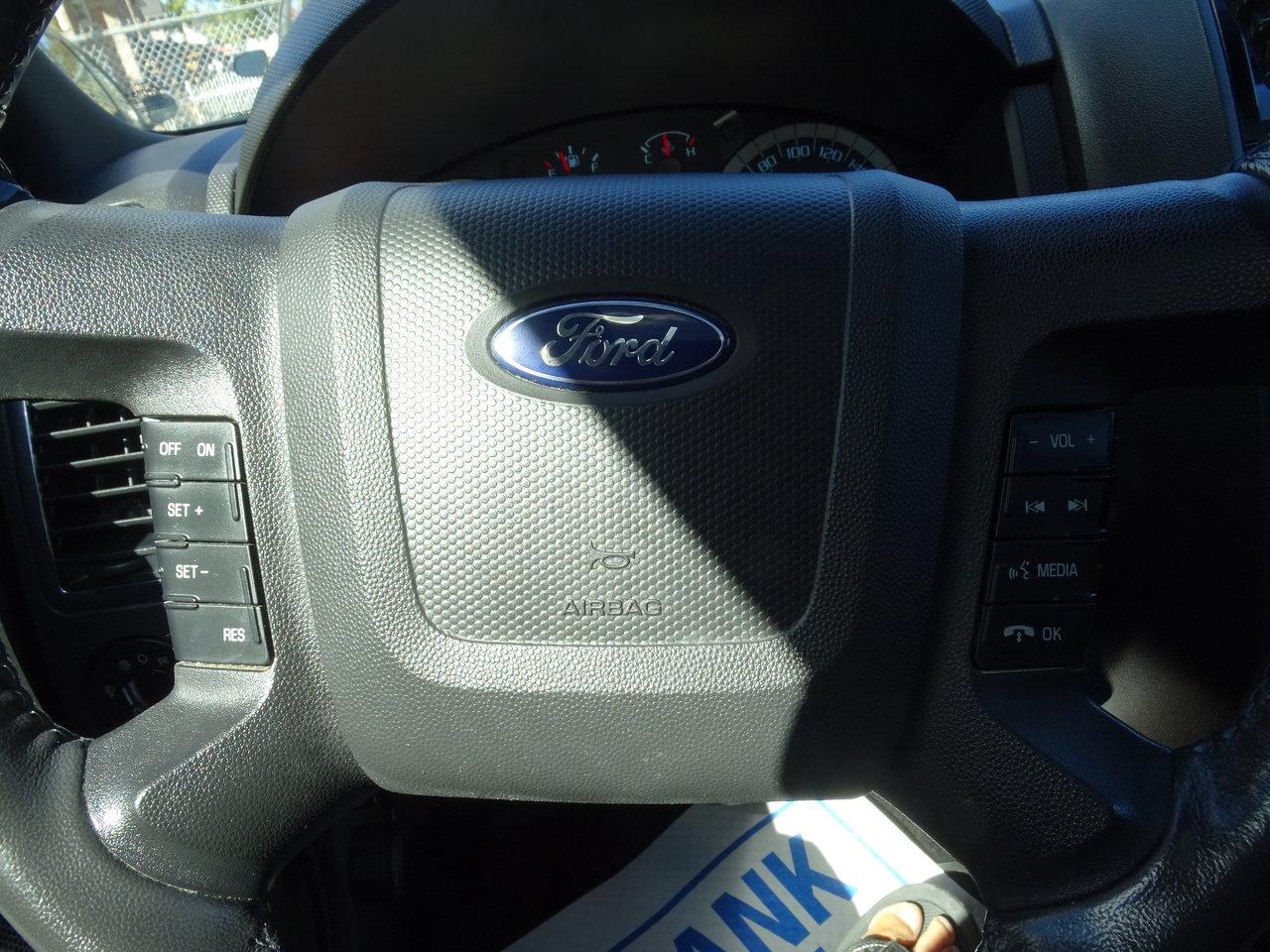 2011 Ford Escape Limited Photo