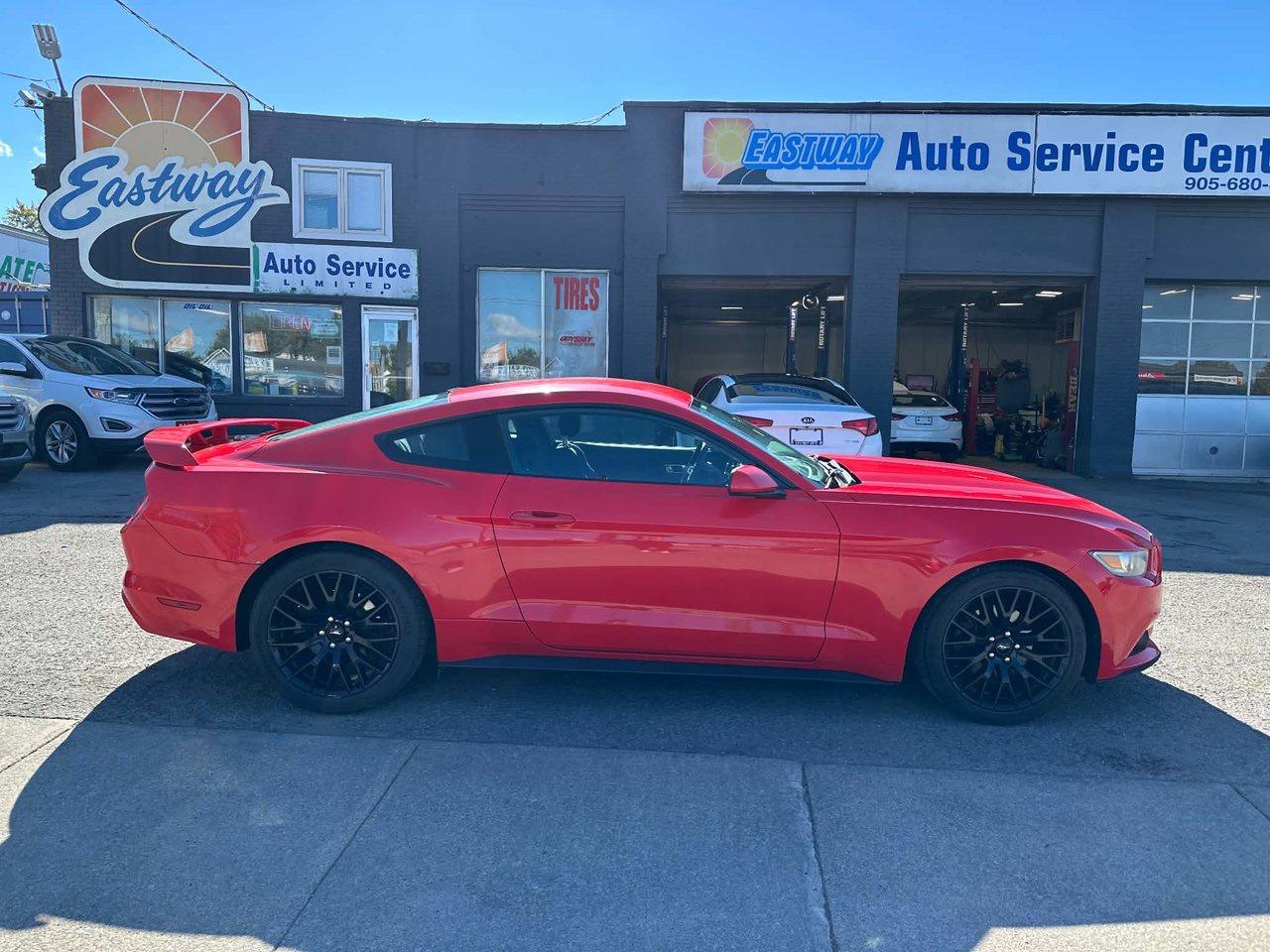 2015 Ford Mustang V6 Photo2