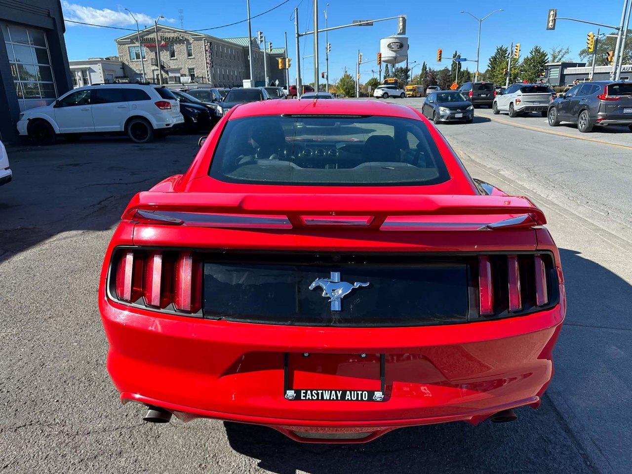 2015 Ford Mustang V6 - Photo #5
