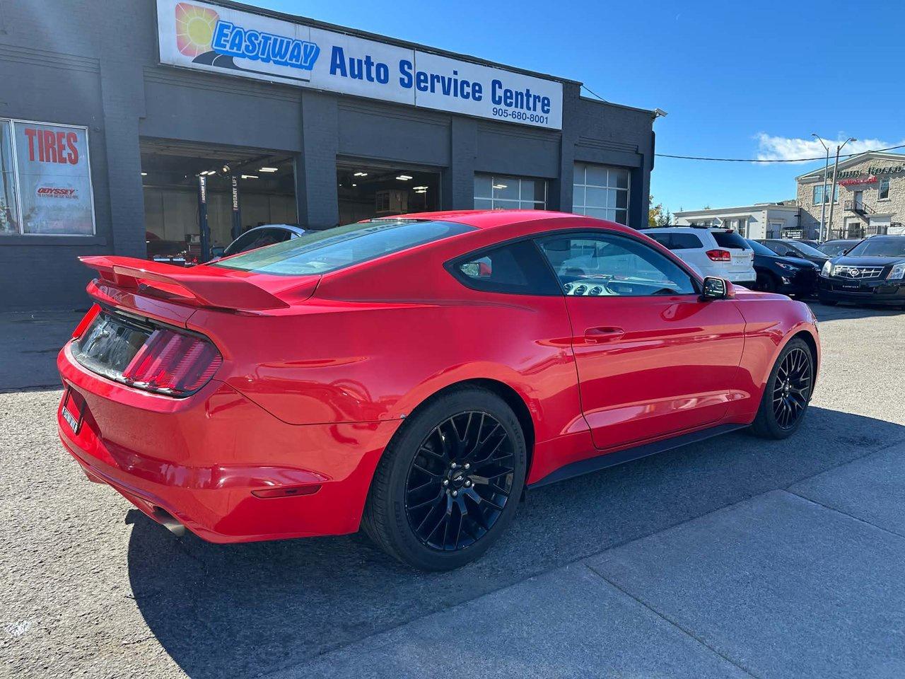 2015 Ford Mustang V6 - Photo #4