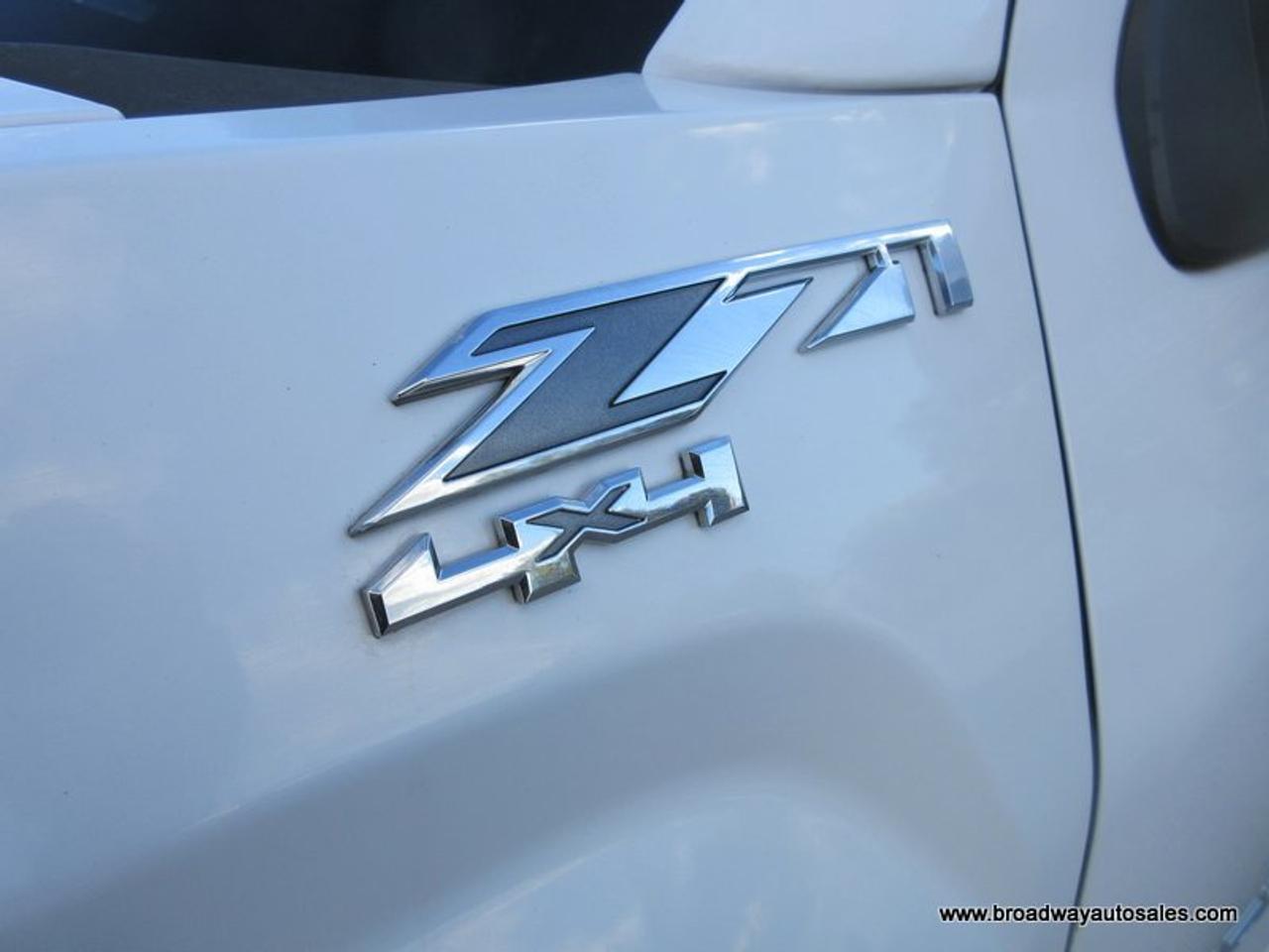 2014 GMC Sierra 1500 GREAT VALUE SLE-Z71-EDITION 6 PASSENGER 5.3L - V8.. 4X4.. QUAD-CAB.. SHORTY.. POWER PEDALS.. TOUCH SCREEN DISPLAY.. BACK-UP CAMERA.. Photo