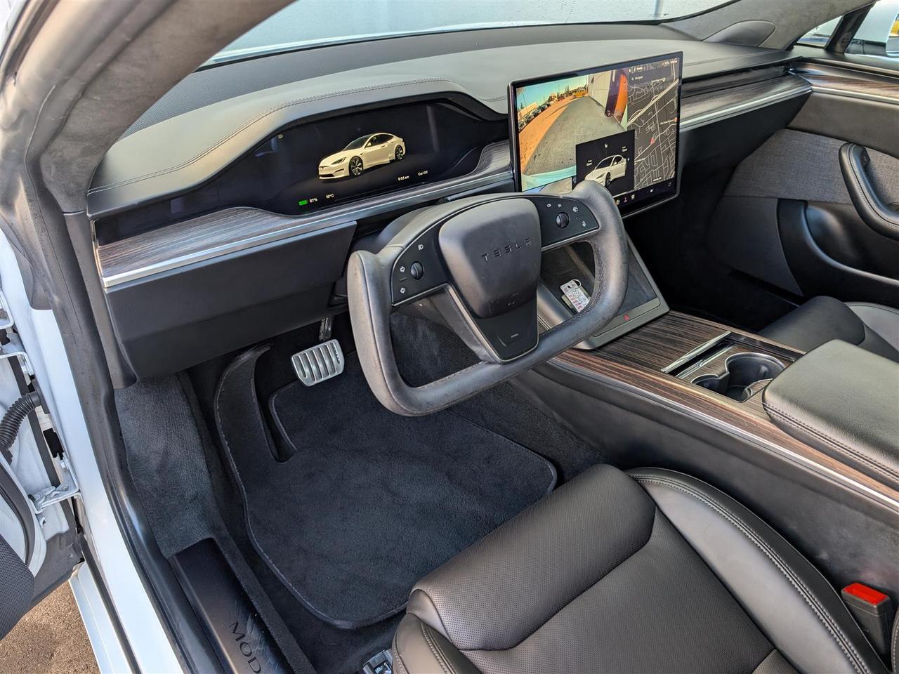 2022 Tesla Model S AWD - YOKE STEERING Photo