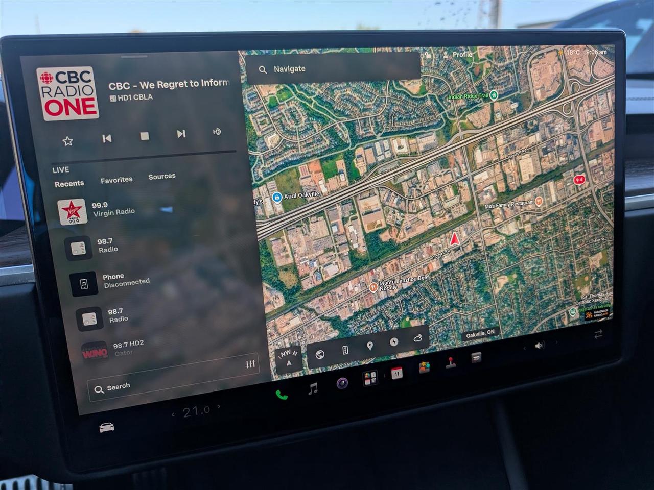 2022 Tesla Model S AWD - YOKE STEERING Photo