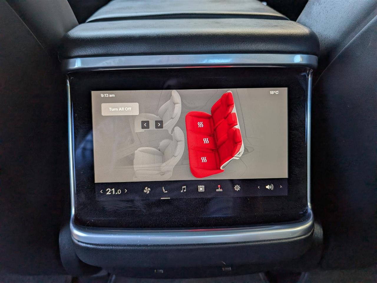 2022 Tesla Model S AWD - YOKE STEERING Photo