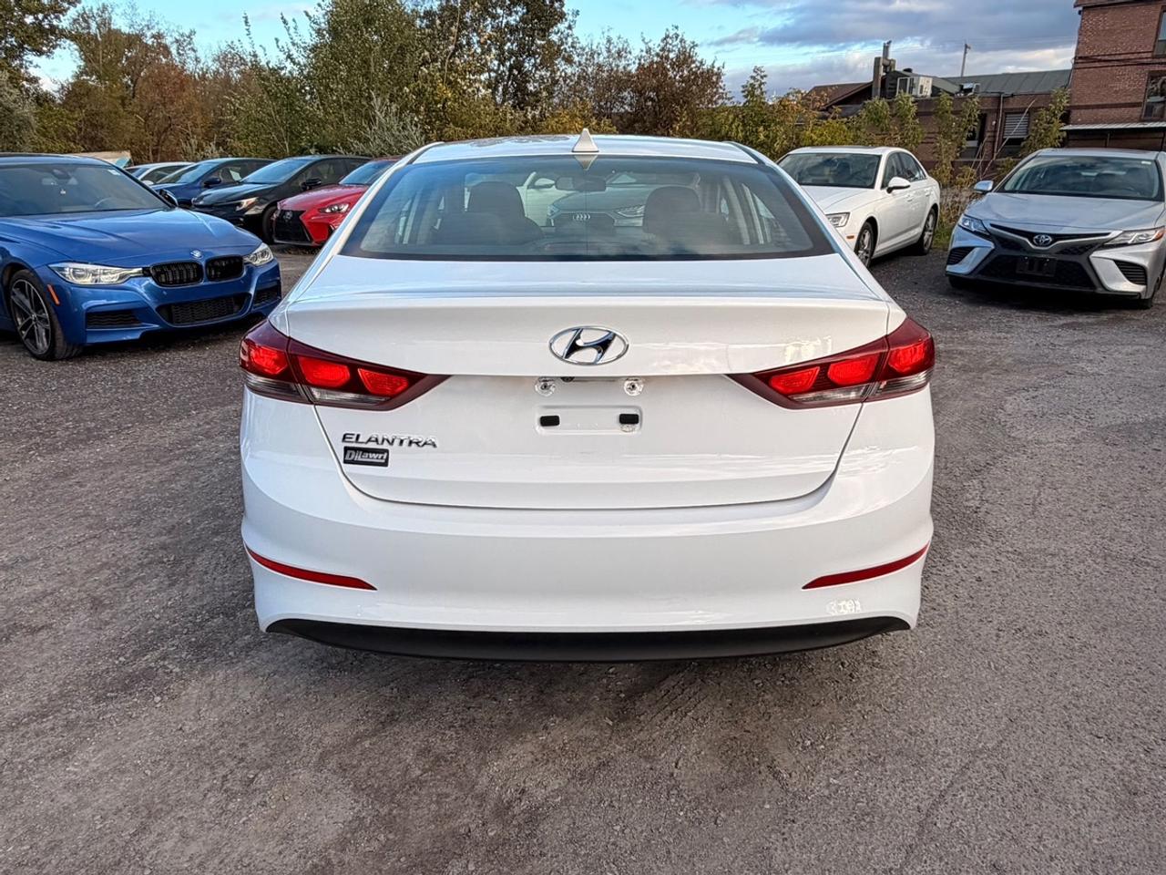 2017 Hyundai Elantra GL Photo4