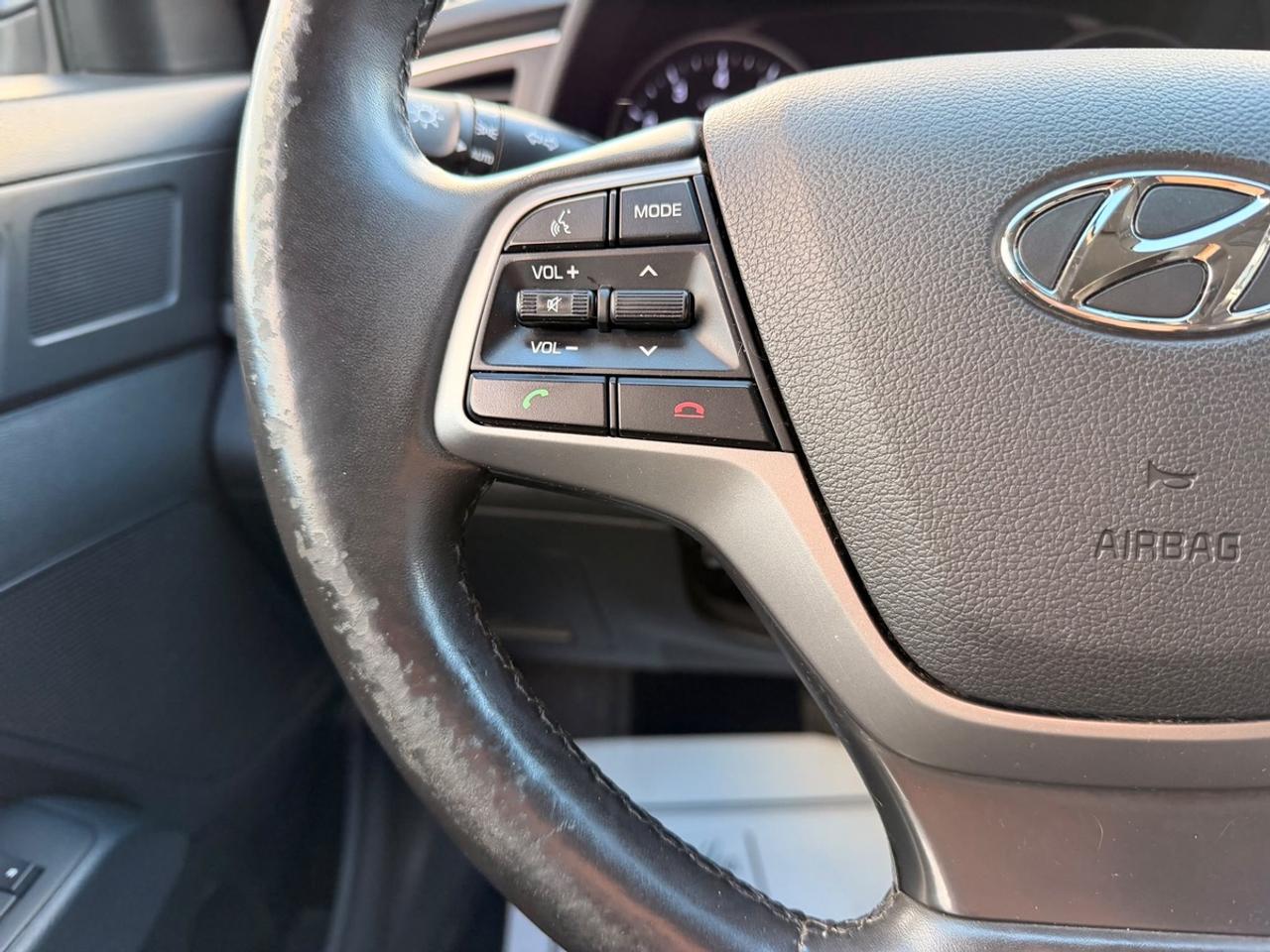 2017 Hyundai Elantra GL Photo