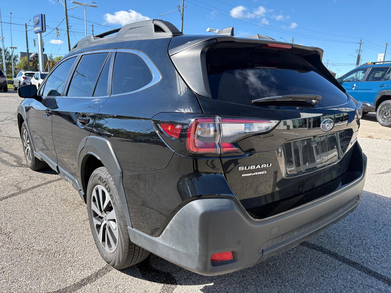 2025 Subaru Outback Touring NO ACCIDENTS!! LOW KMS!! Photo3